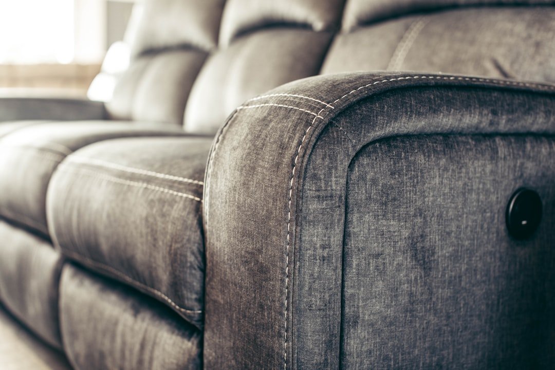 découvrez nos conseils indispensables pour l'entretien de votre matelas. apprenez à prolonger sa durée de vie, à garantir un sommeil sain et à optimiser votre confort nocturne grâce à des astuces simples et efficaces.